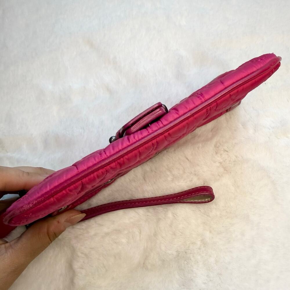 Vintage Coach y2k Soho Quilted Wristlet - Picture 3 of 7